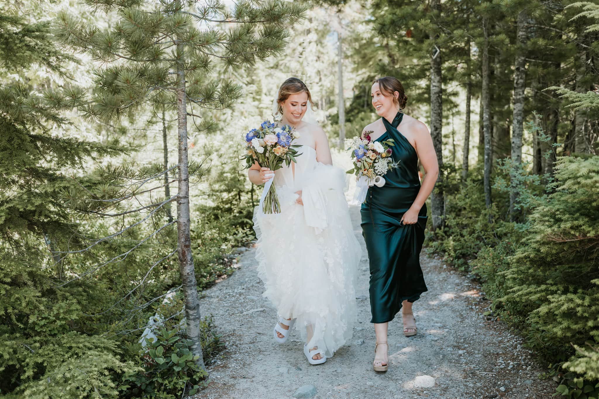 Squamish wedding with mountain views up the Sea to Gondola